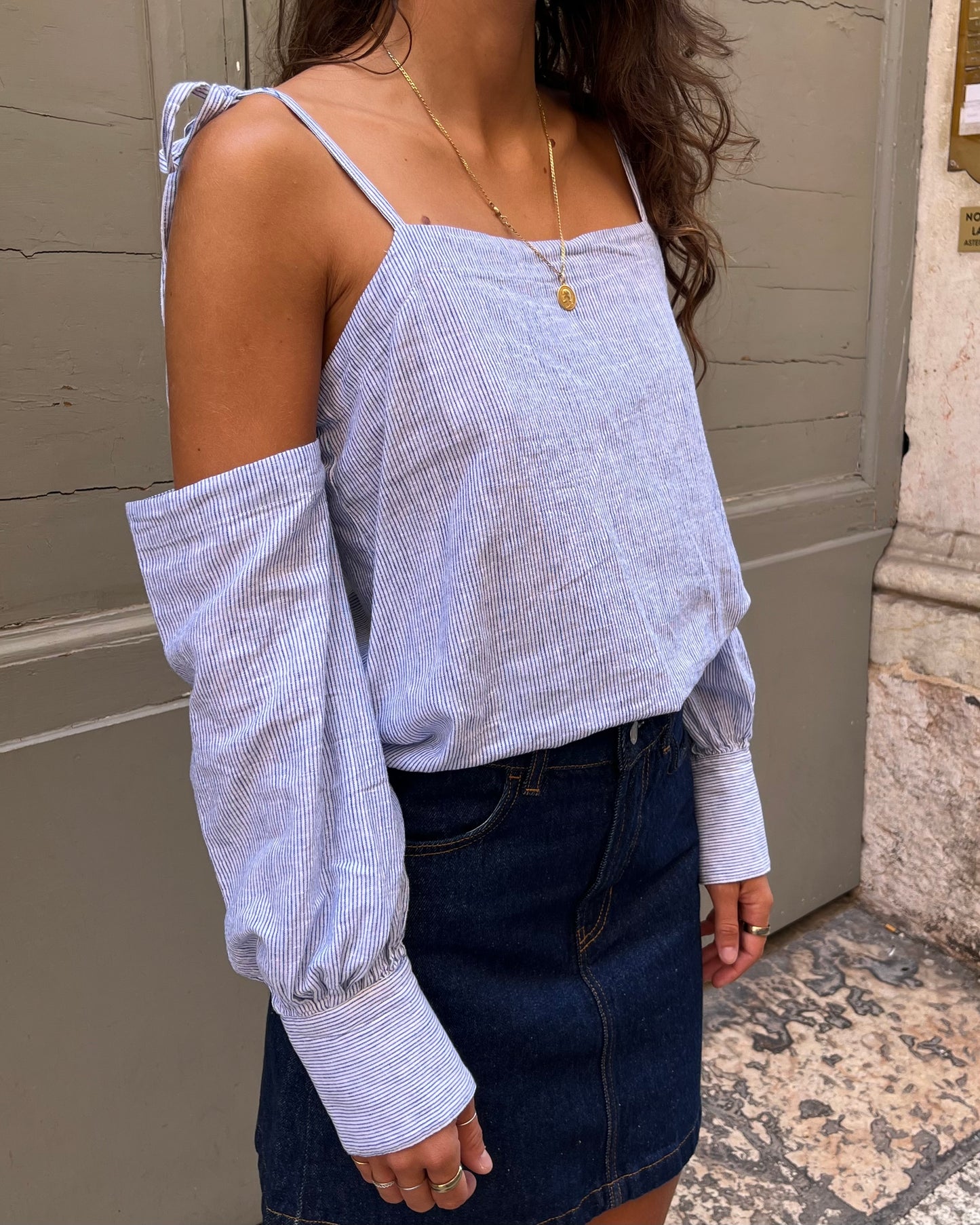 Top con maniche staccabili righe blu