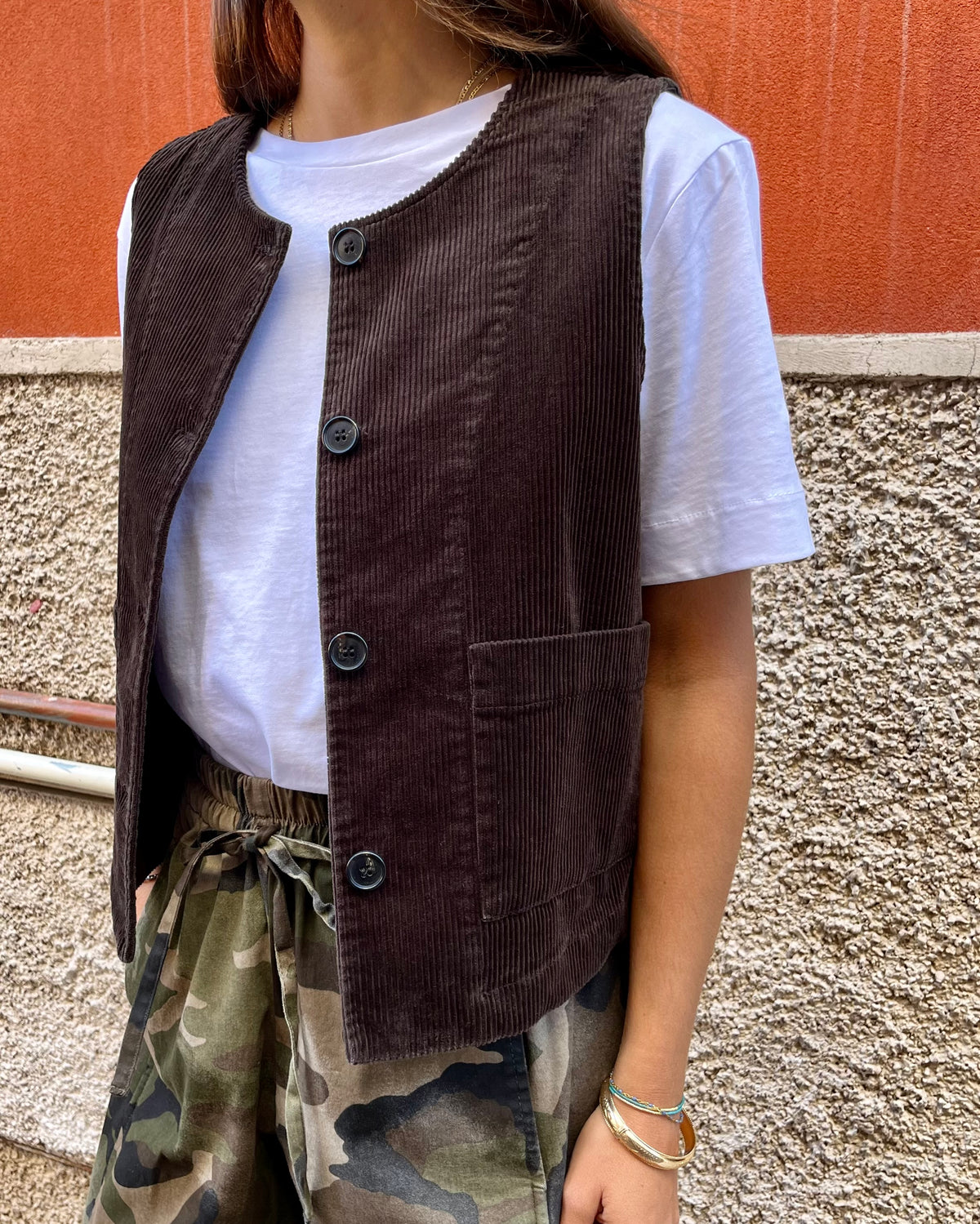 Gilet in velluto marrone