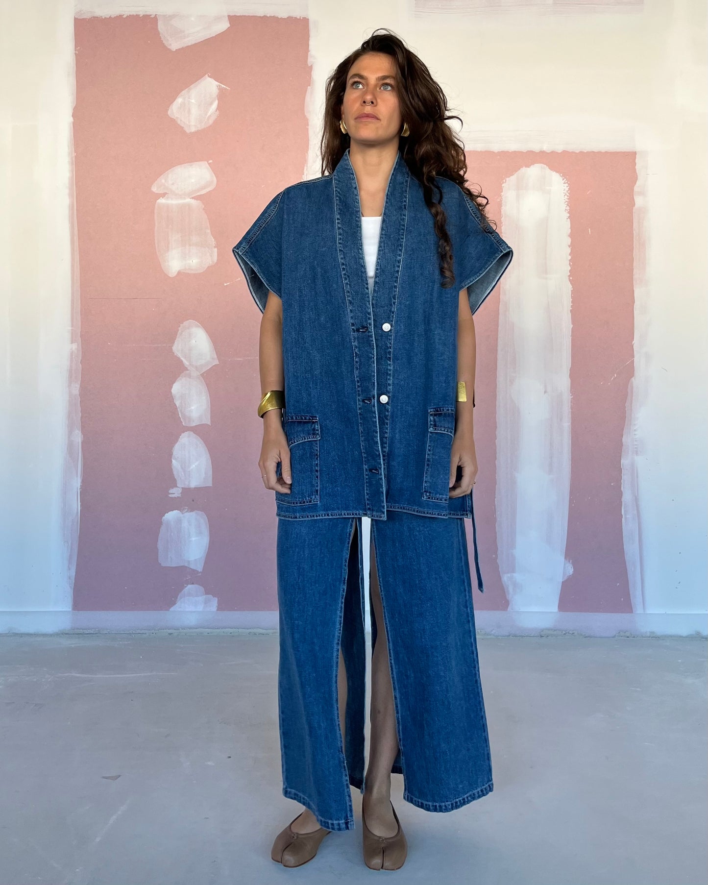 Gilet in denim con cintura