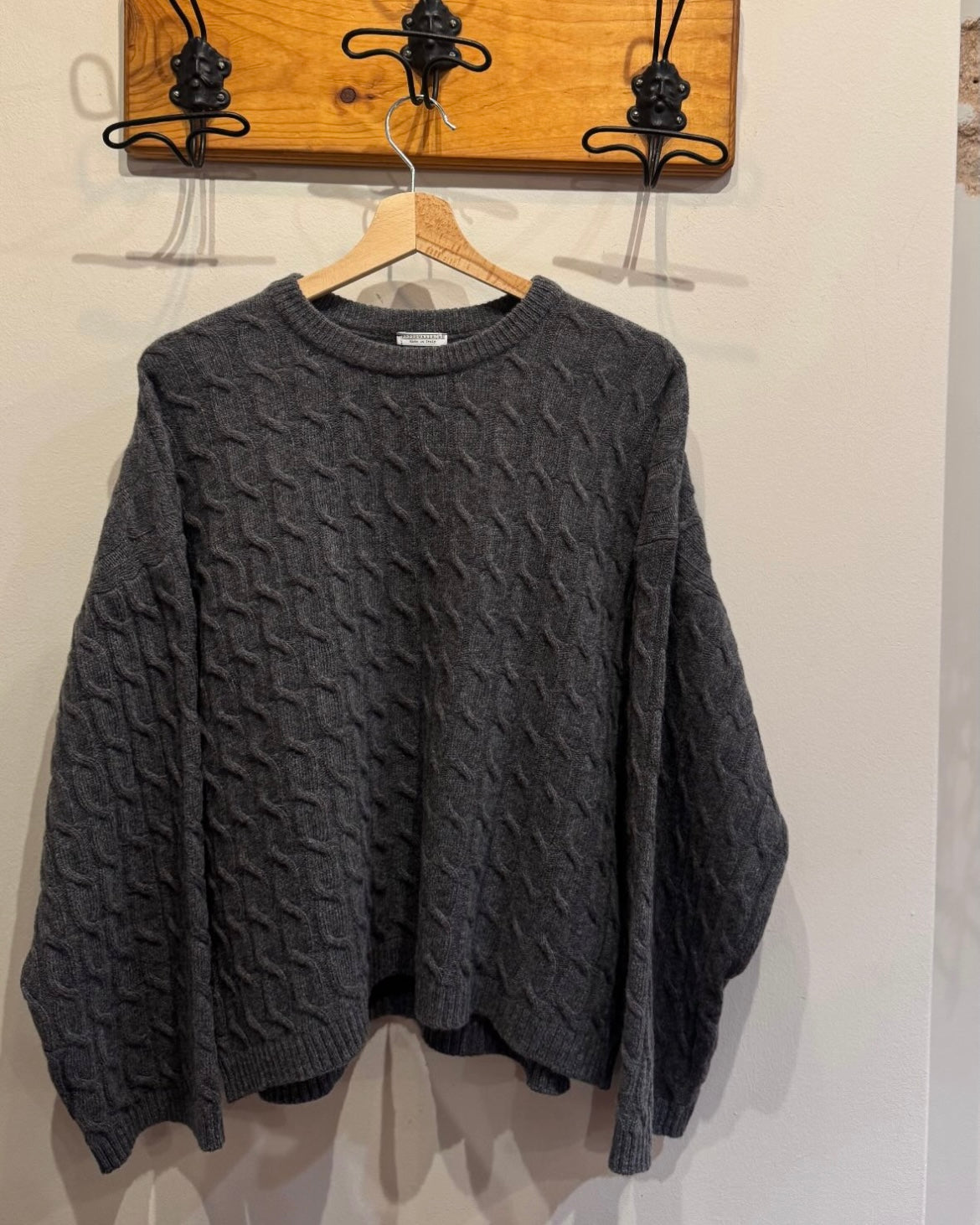 Maglione a trecce grigio