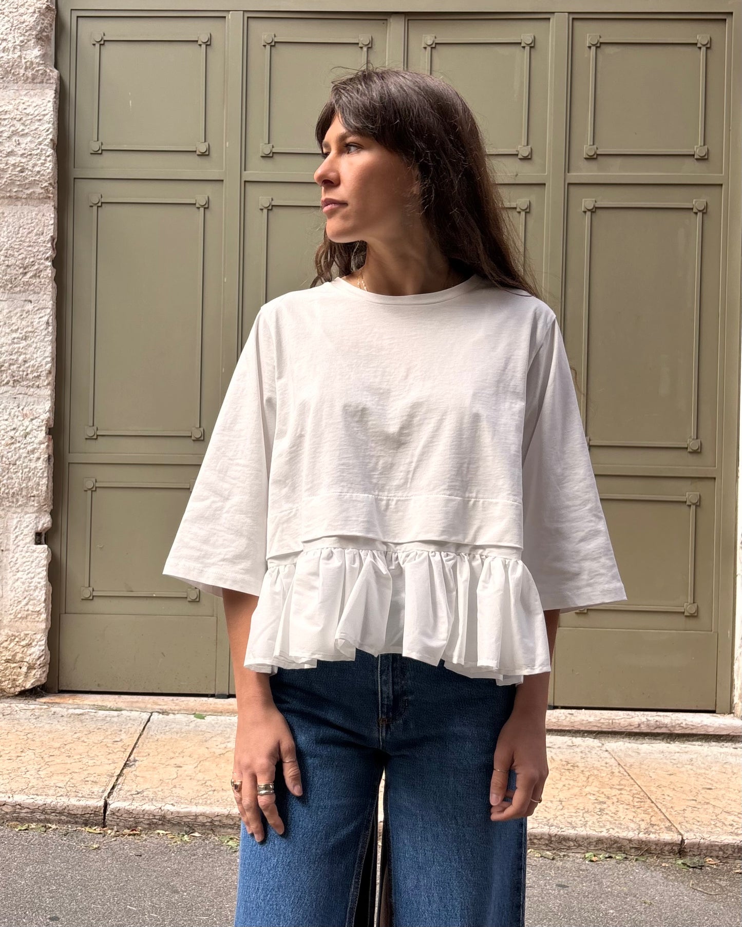 Maglia con balze bianca