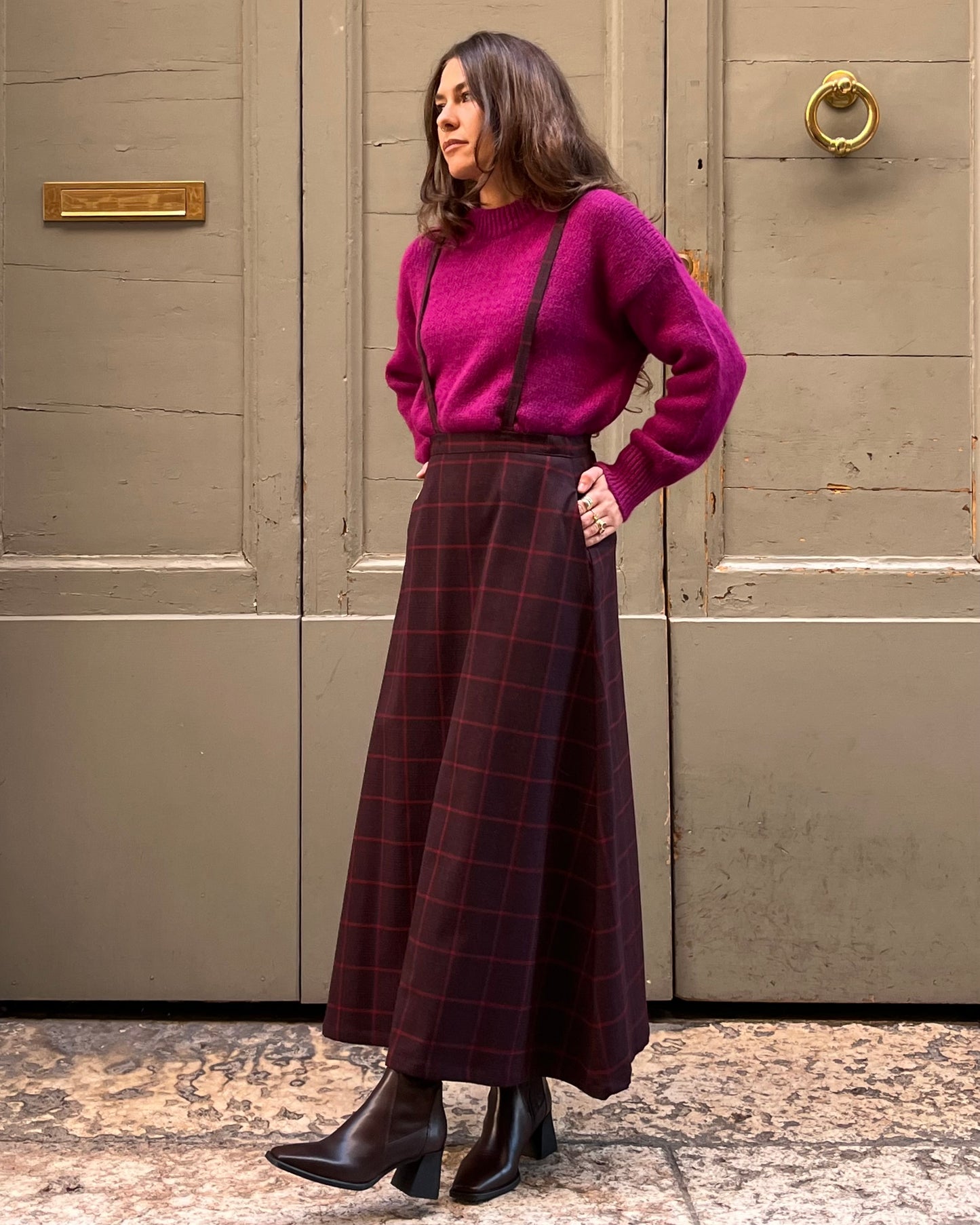 Gonna con bretelle tartan bordeaux
