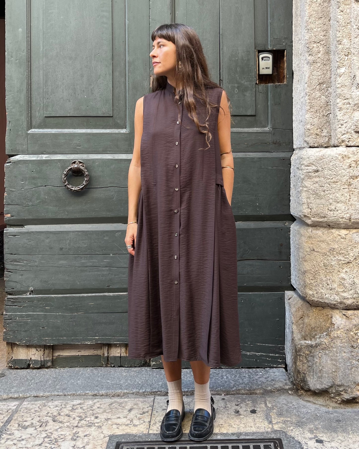 Vestito chemisier smanicato marrone