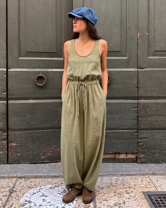 Tuta tank in lino verdone