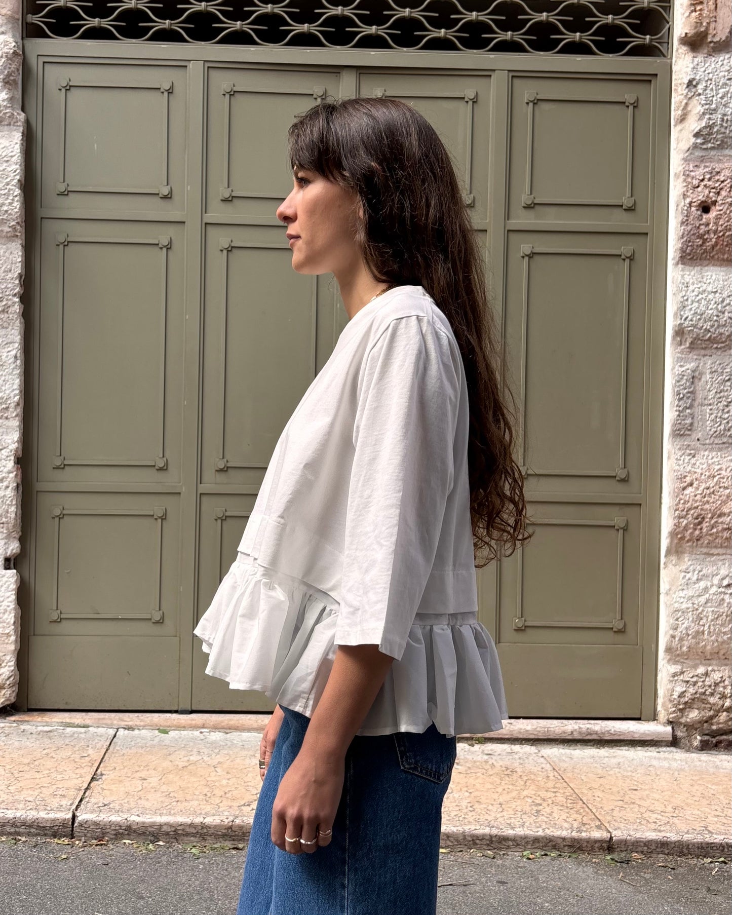 Maglia con balze bianca