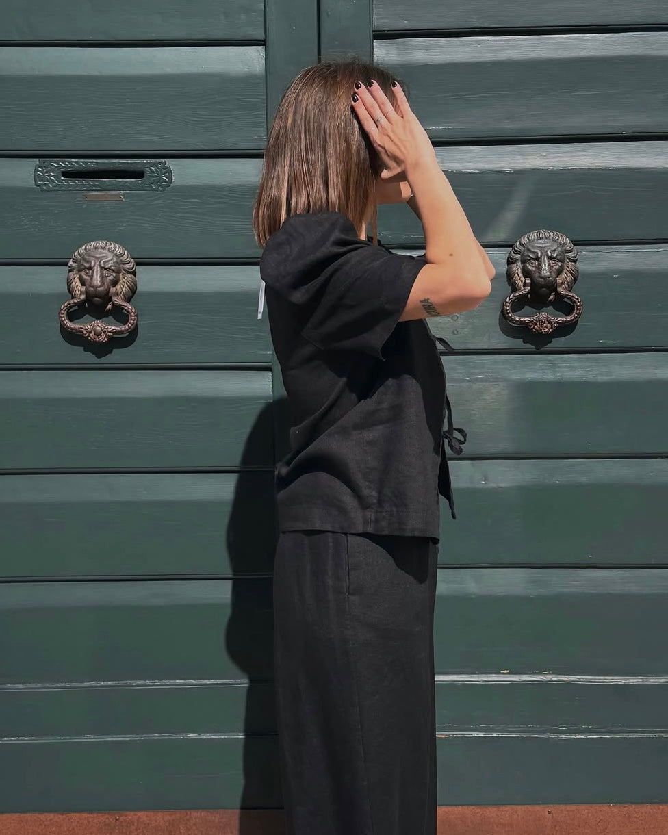 Camicia con fiocchi in lino nero
