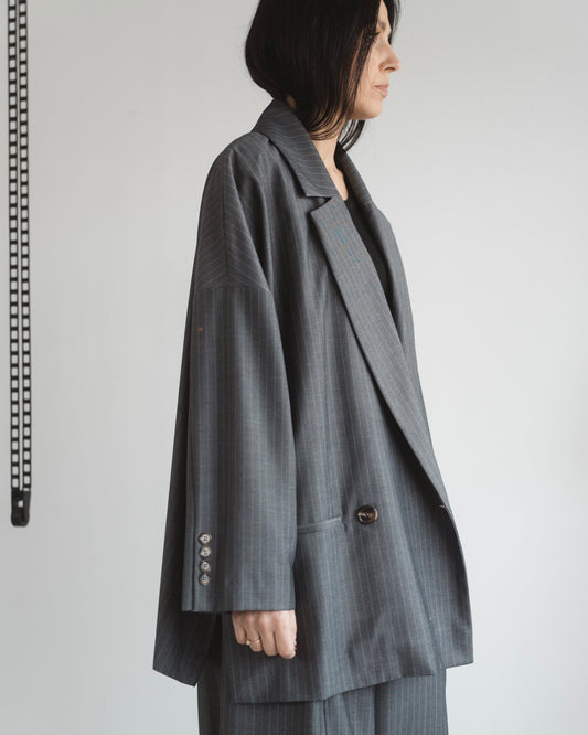 Blazer con spacchi gessato grigio