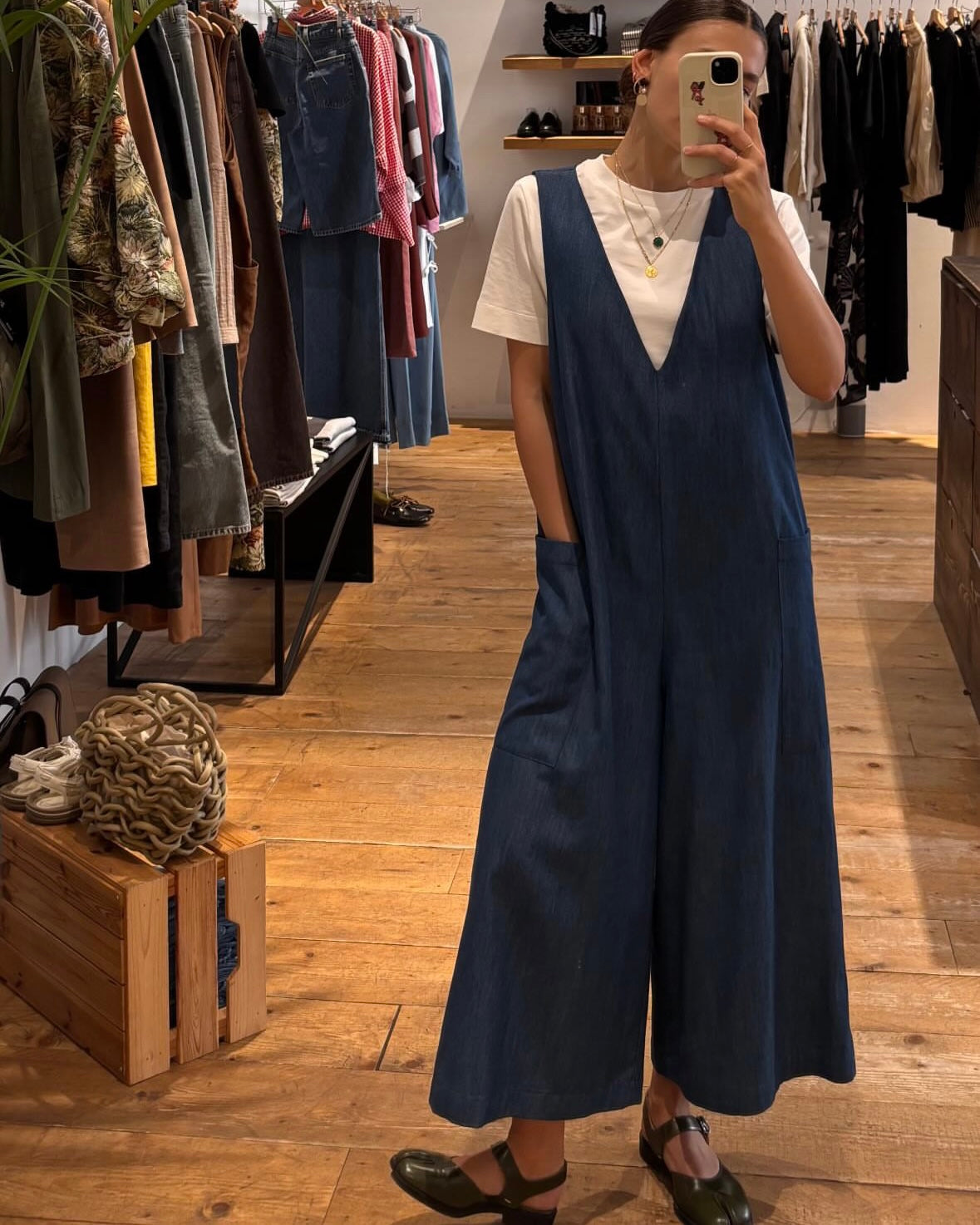 Tuta scollo V blu