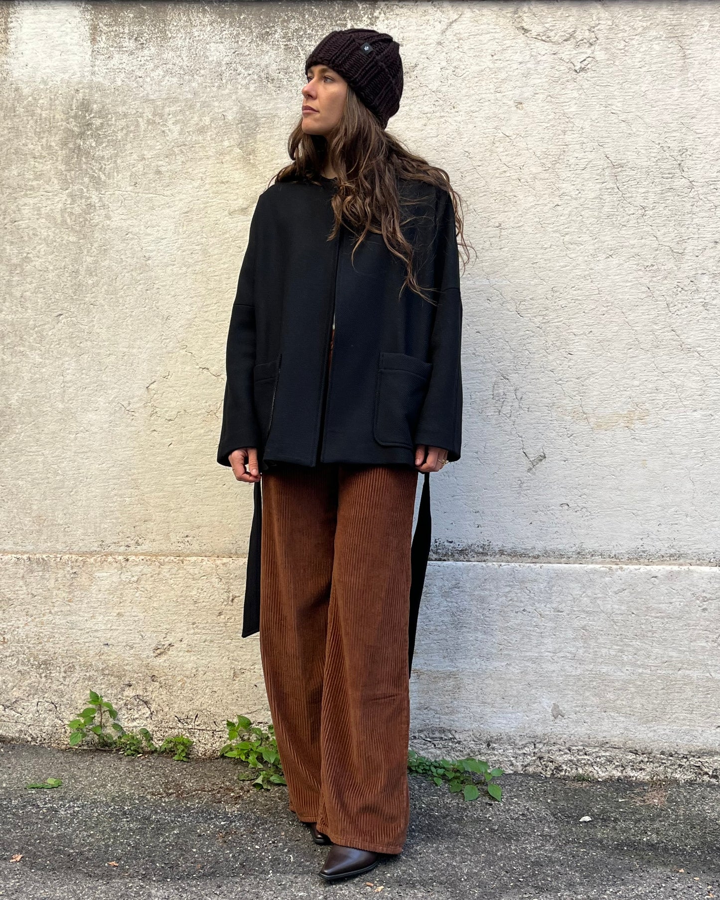 Cappotto corto con cintura nero