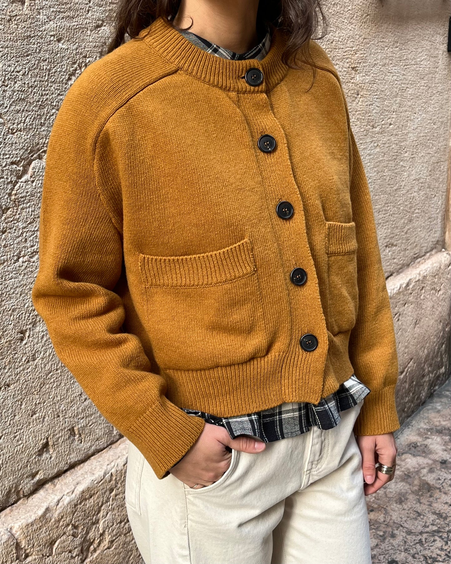 Cardigan in lana senape