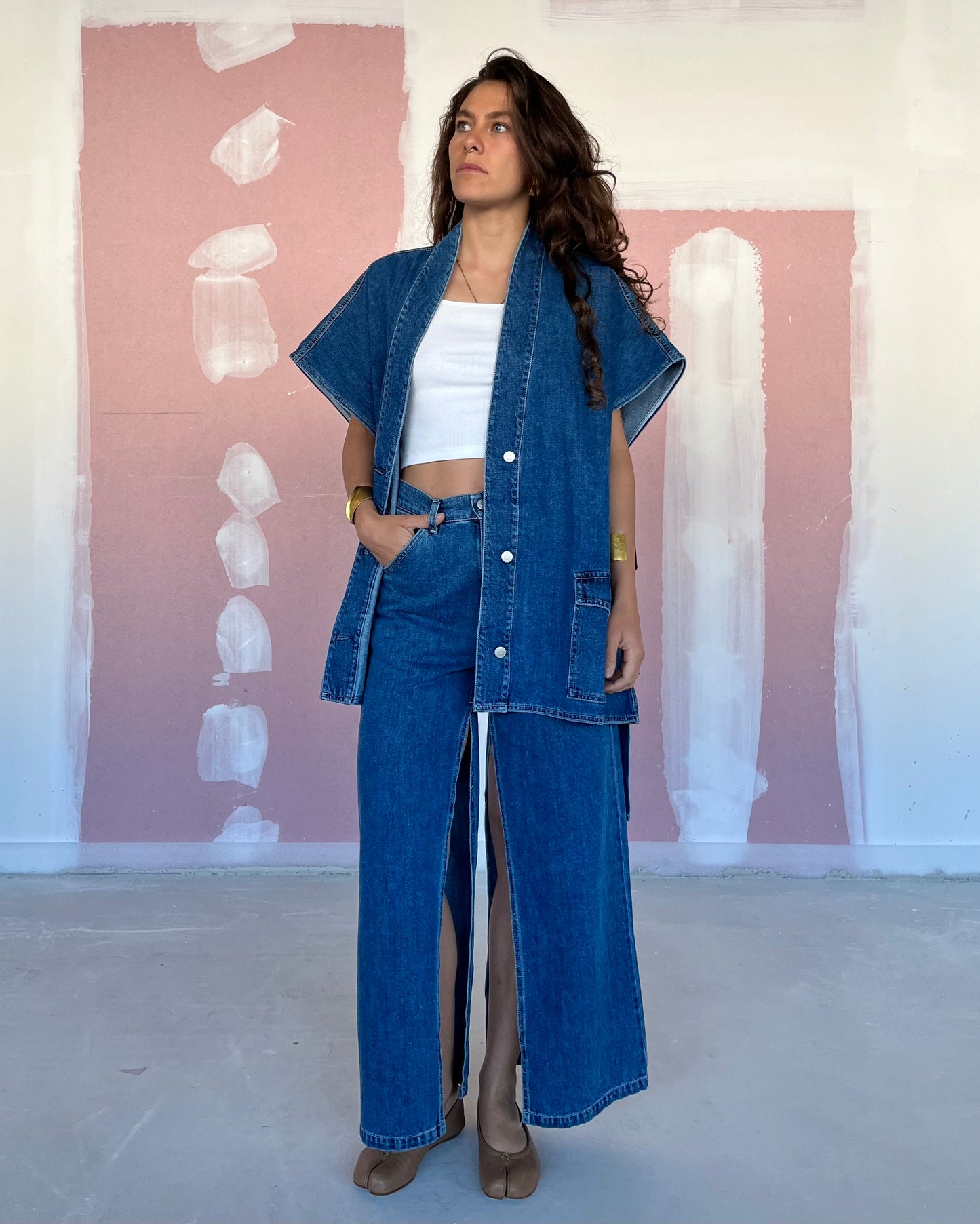 Gilet in denim con cintura