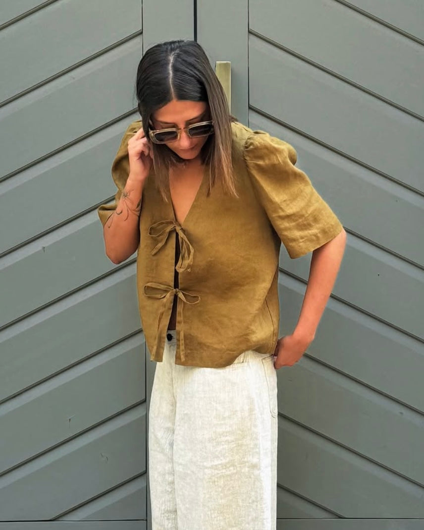 Camicia con fiocchi in lino tabacco